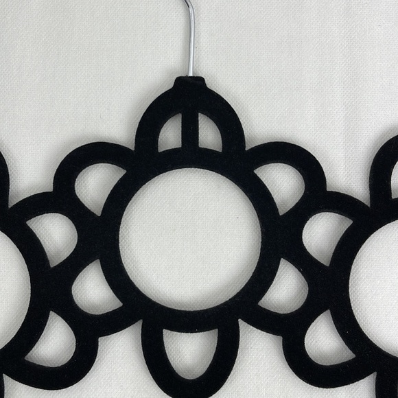 Black Velvet Accessories Hanger - Picture 4 of 5